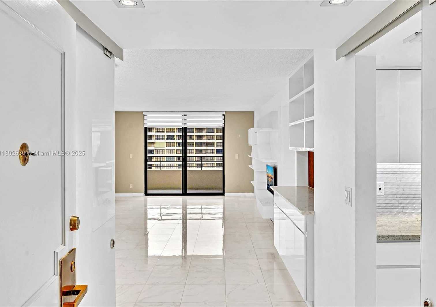 Small Image of 2500 PARKVIEW DR #1219, Hallandale Beach Number 12