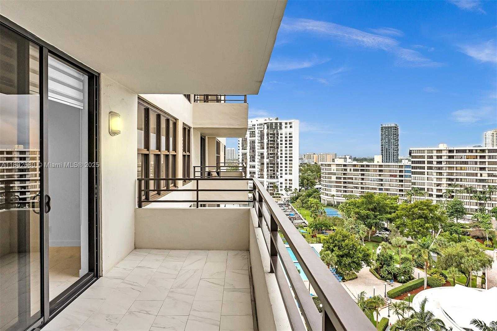Small Image of 2500 PARKVIEW DR #1219, Hallandale Beach Number 16
