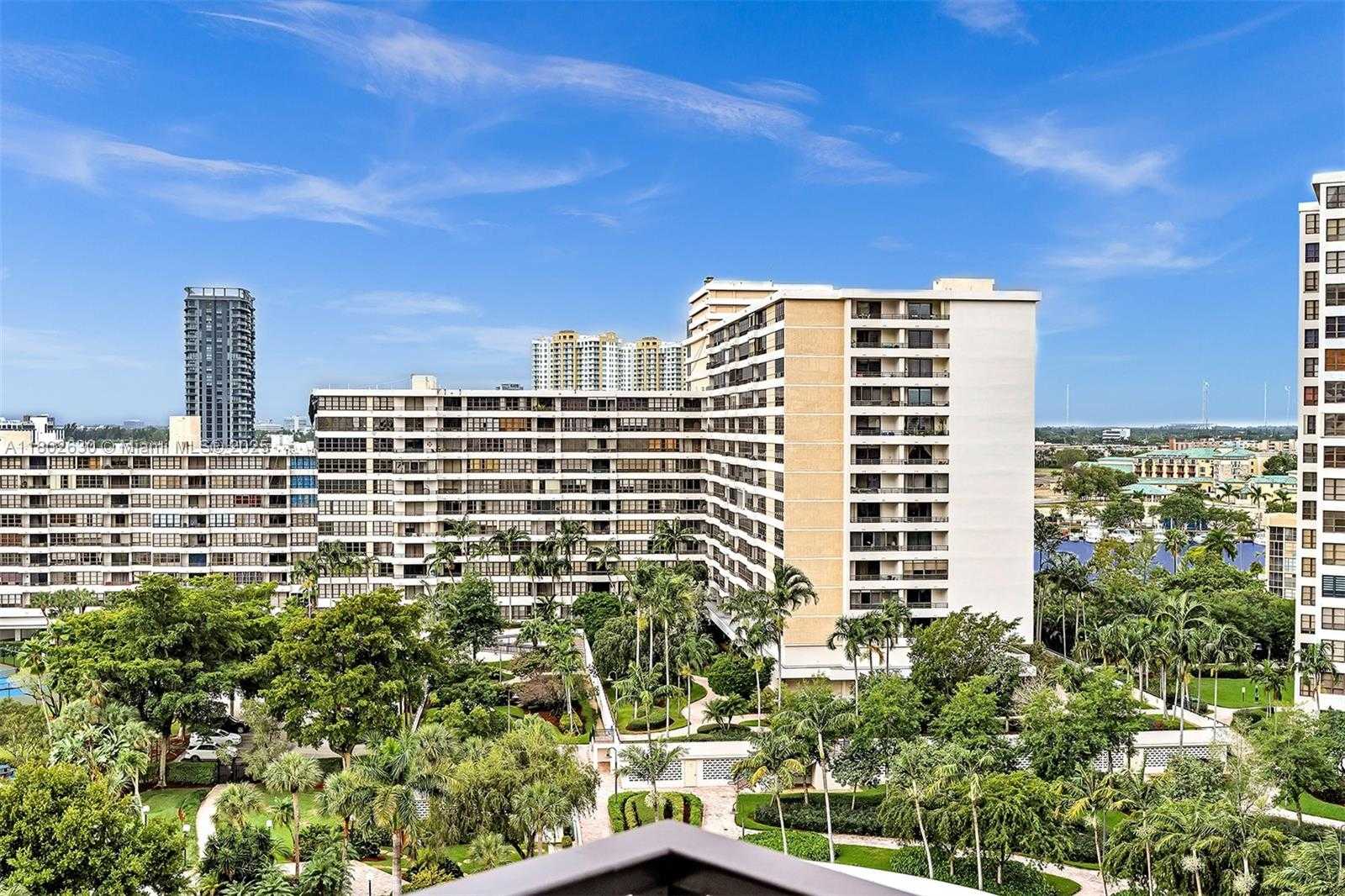 Small Image of 2500 PARKVIEW DR #1219, Hallandale Beach Number 17