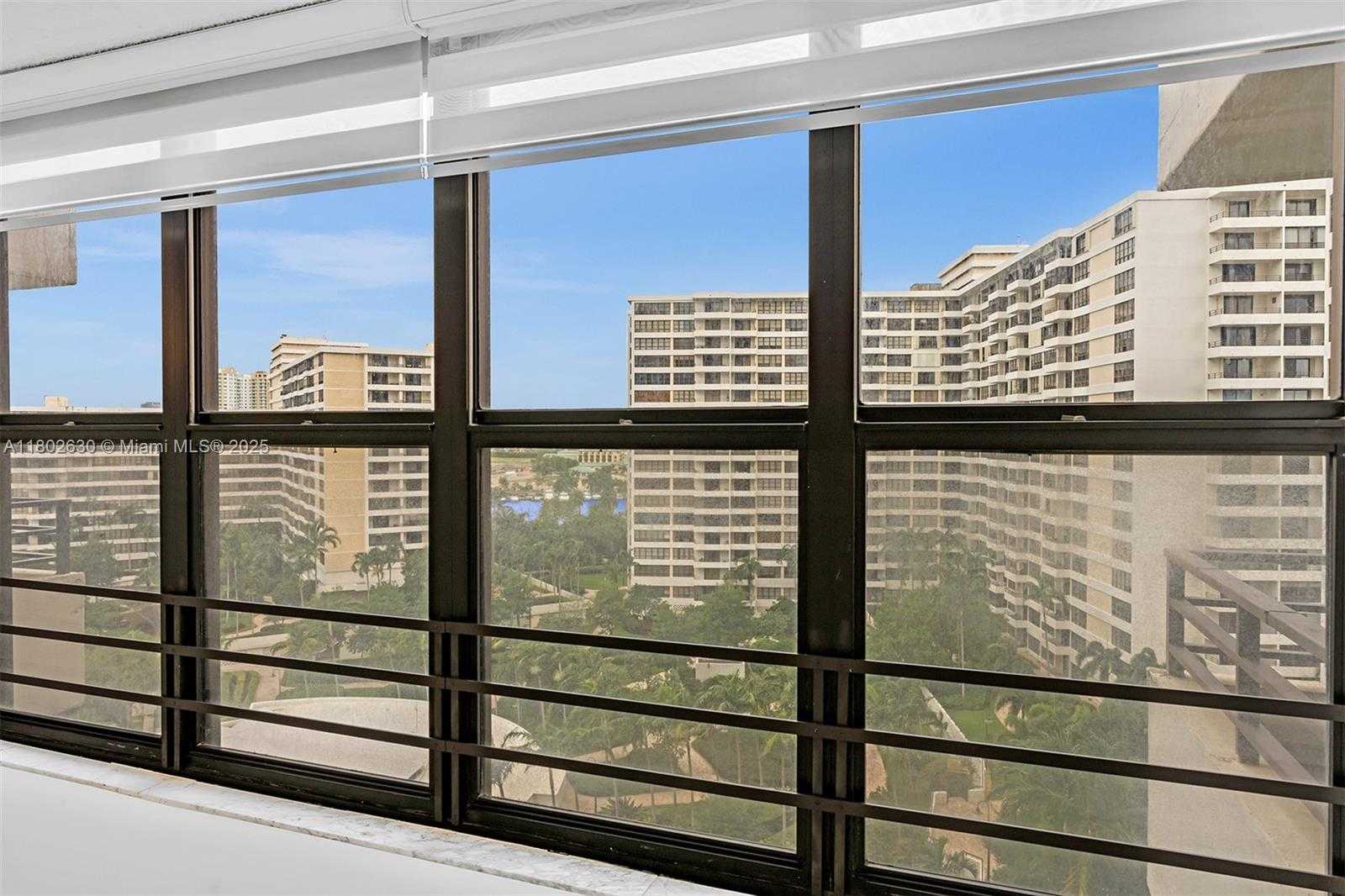 Small Image of 2500 PARKVIEW DR #1219, Hallandale Beach Number 20