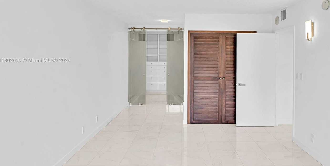 Small Image of 2500 PARKVIEW DR #1219, Hallandale Beach Number 21