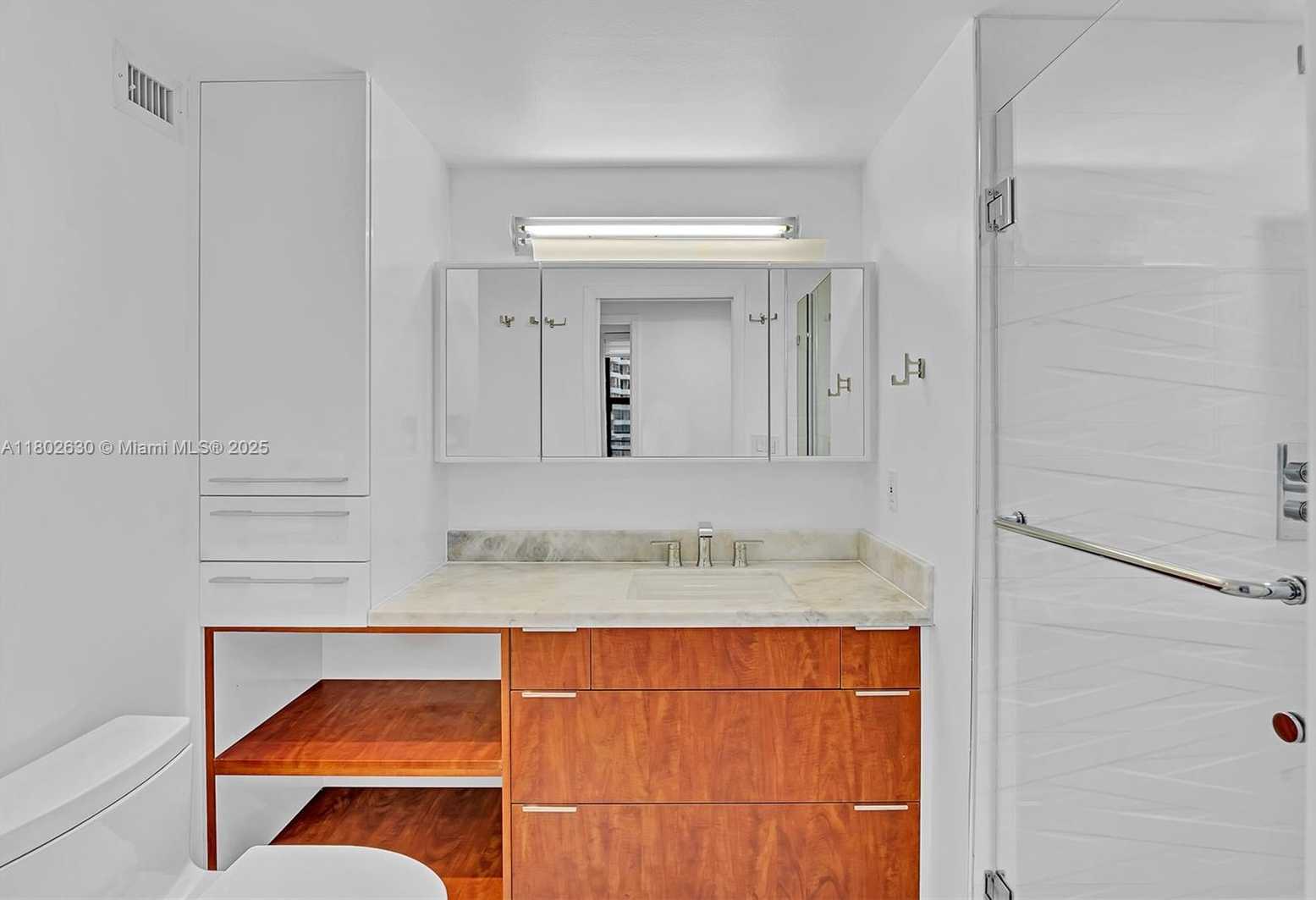 Small Image of 2500 PARKVIEW DR #1219, Hallandale Beach Number 28