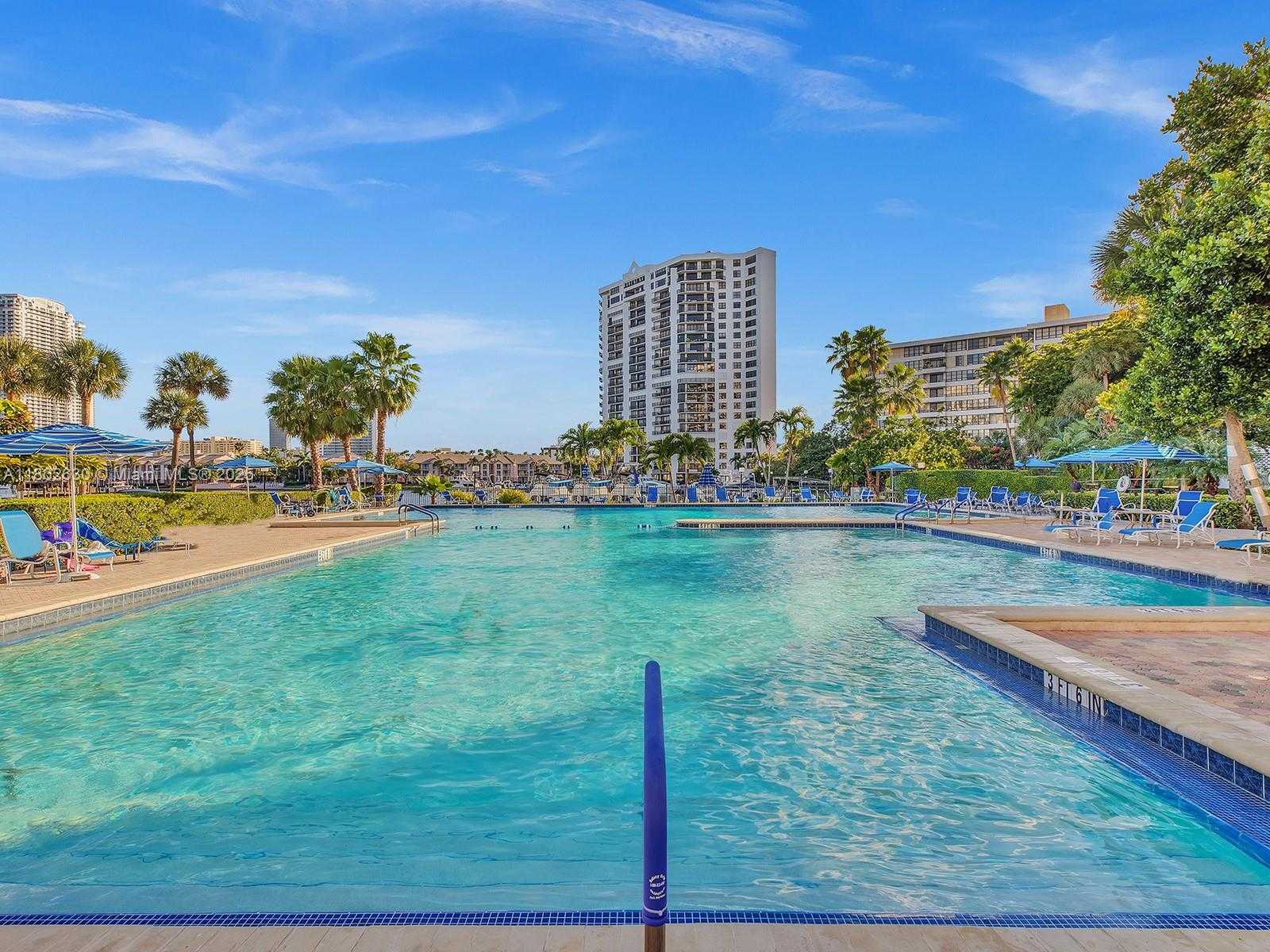 Small Image of 2500 PARKVIEW DR #1219, Hallandale Beach Number 38