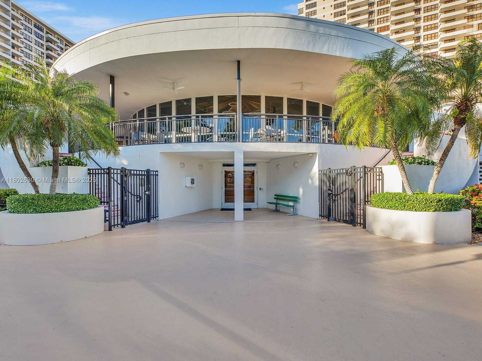 Small Image of 2500 PARKVIEW DR #1219, Hallandale Beach Number 41