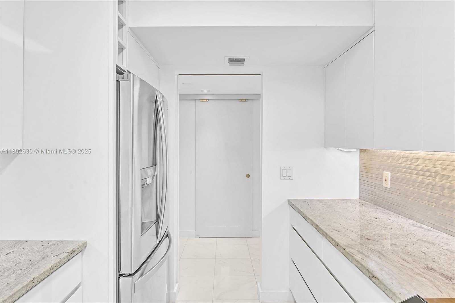 Small Image of 2500 PARKVIEW DR #1219, Hallandale Beach Number 6