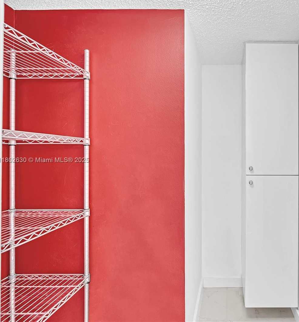 Small Image of 2500 PARKVIEW DR #1219, Hallandale Beach Number 8