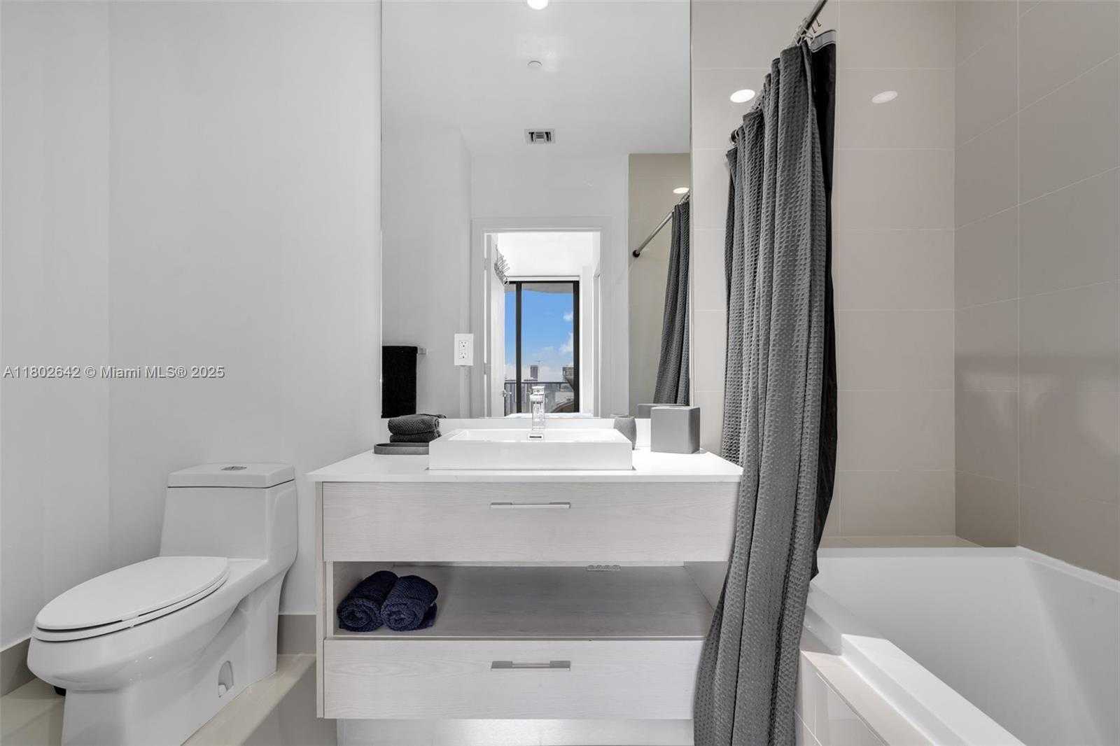 Small Image of 45 SOUTH WEST 9TH ST #4410, Miami Number 11