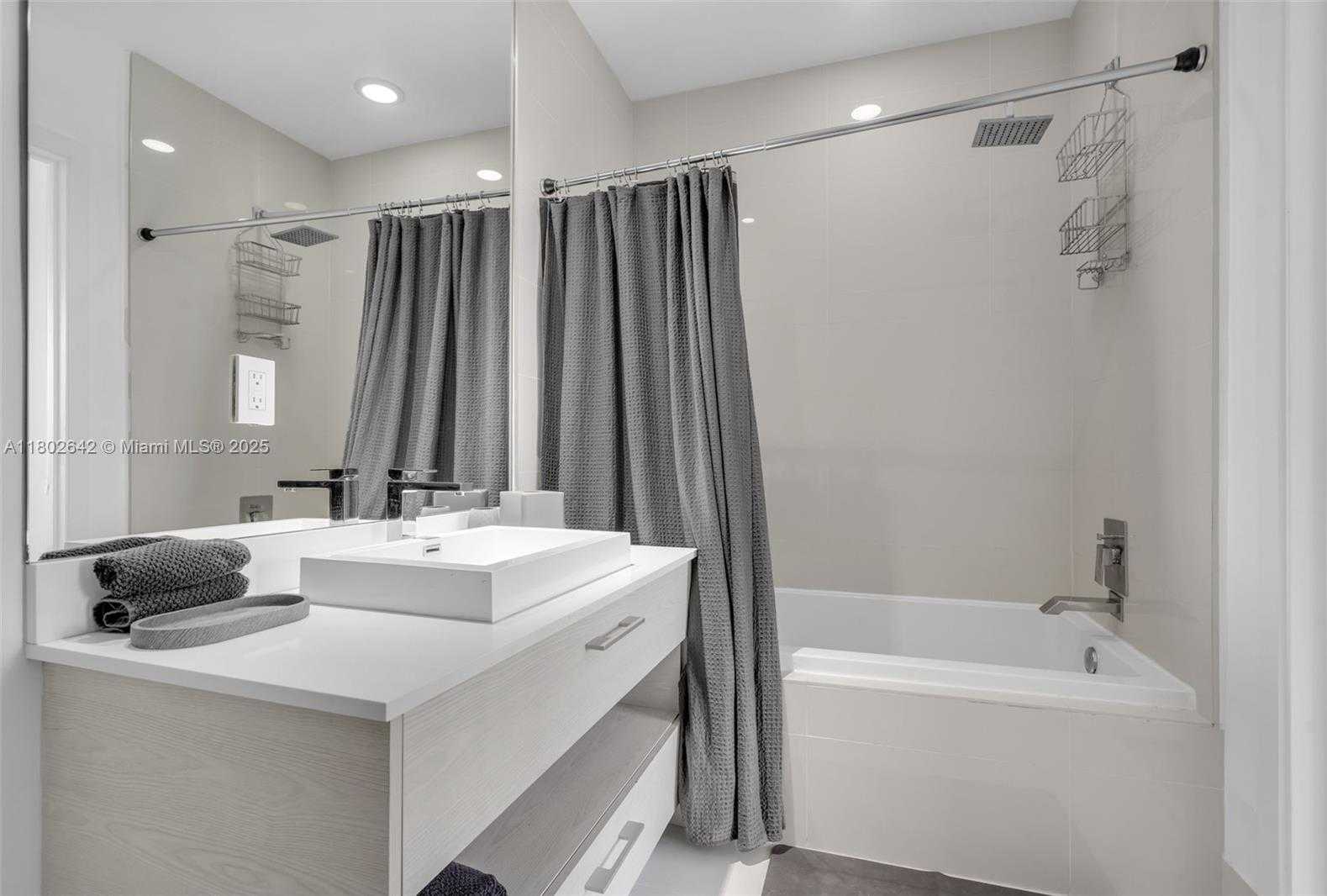 Small Image of 45 SOUTH WEST 9TH ST #4410, Miami Number 12