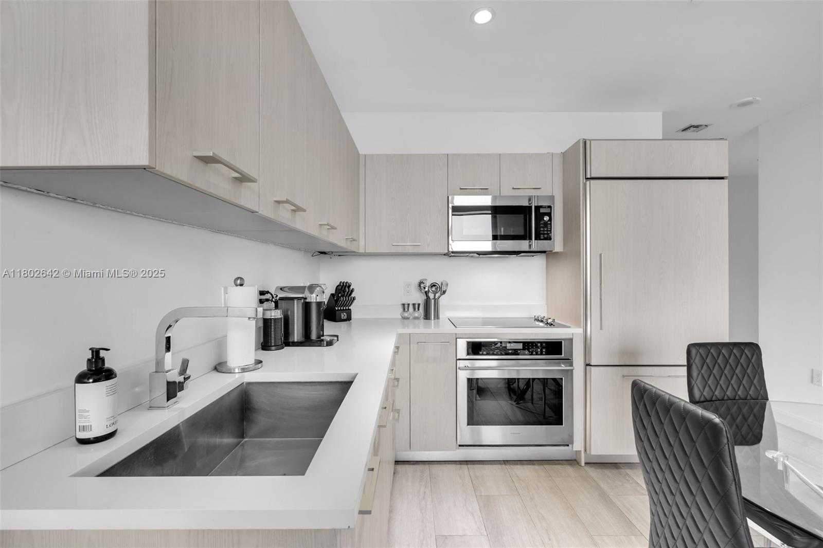 Small Image of 45 SOUTH WEST 9TH ST #4410, Miami Number 13