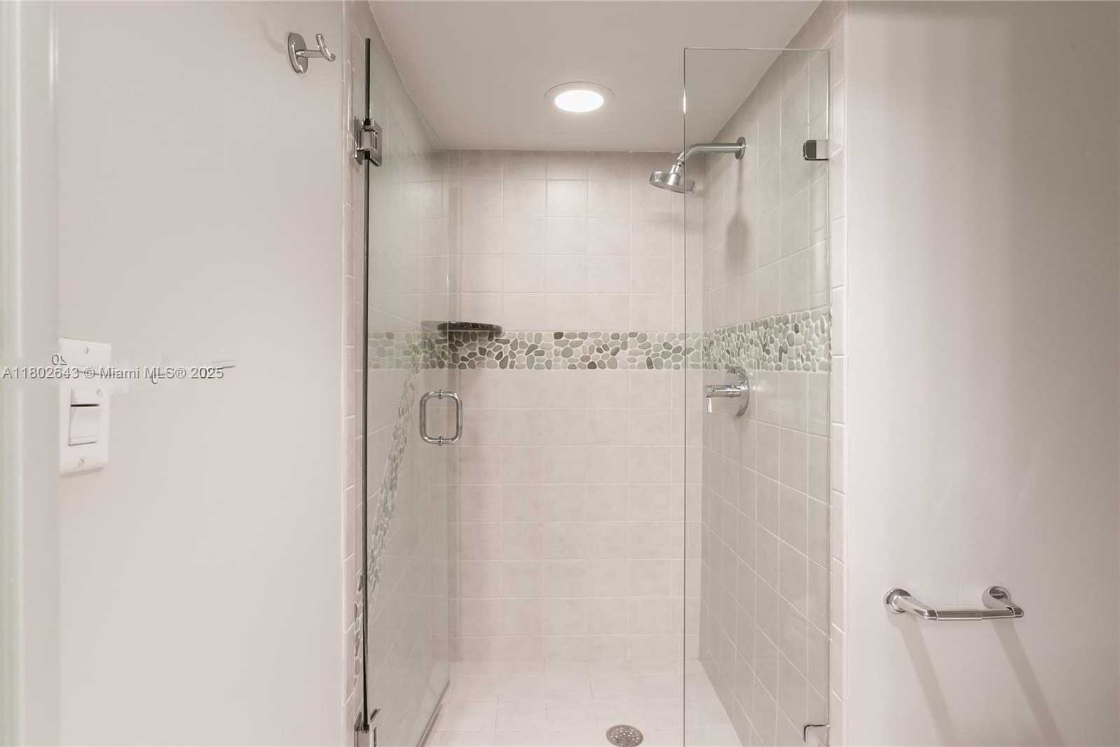 Small Image of 19195 NORTH EAST 36TH CT #3009, Aventura Number 24