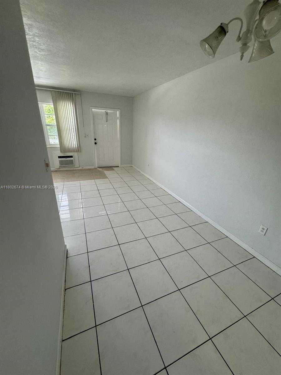 Small Image of 1451 NORTH EAST 170TH ST #210A, North Miami Beach Number 5