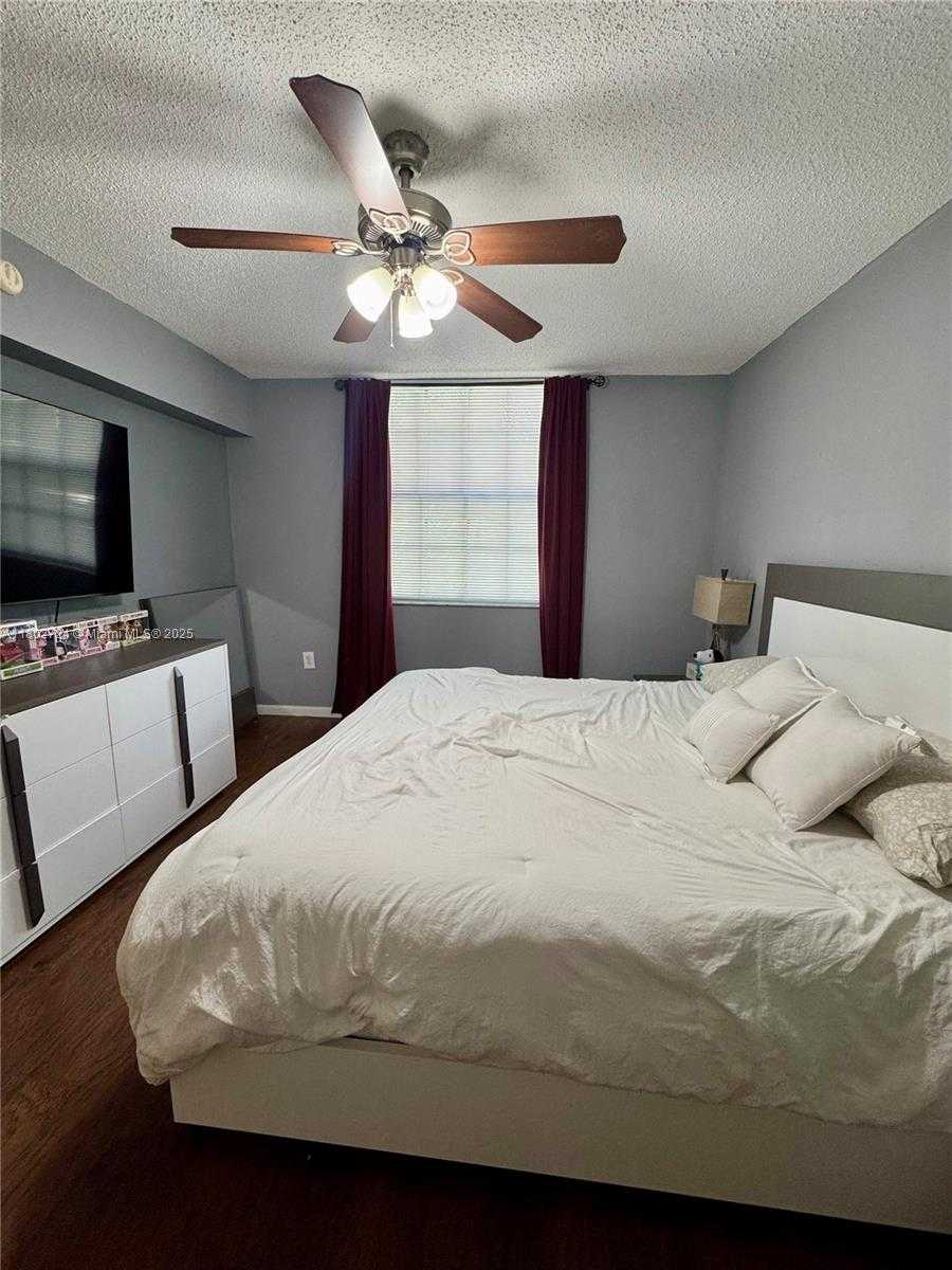 Small Image of 1900 VAN BUREN ST #211B, Hollywood Number 12
