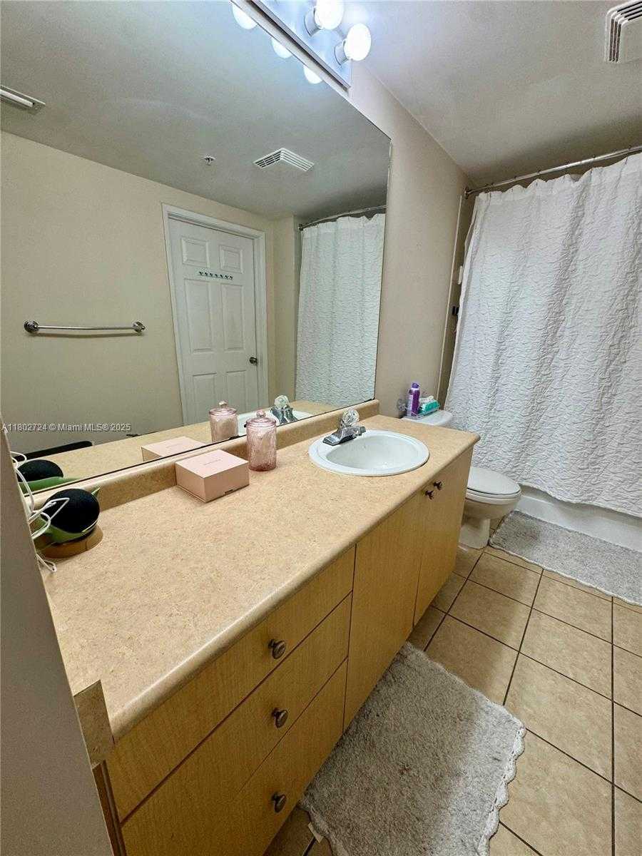 Small Image of 1900 VAN BUREN ST #211B, Hollywood Number 13