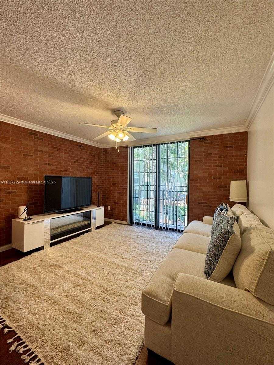 Small Image of 1900 VAN BUREN ST #211B, Hollywood Number 2