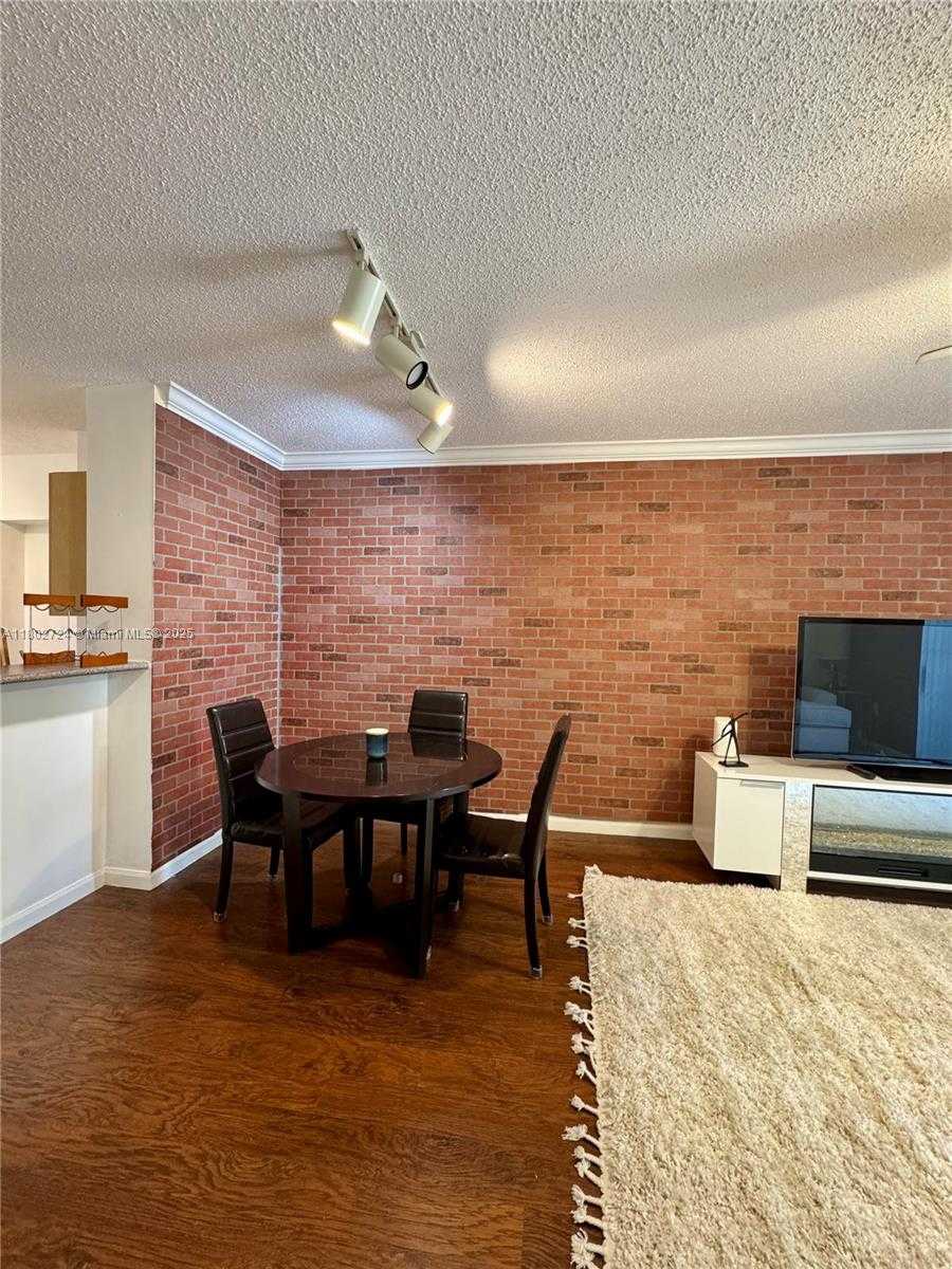 Small Image of 1900 VAN BUREN ST #211B, Hollywood Number 3