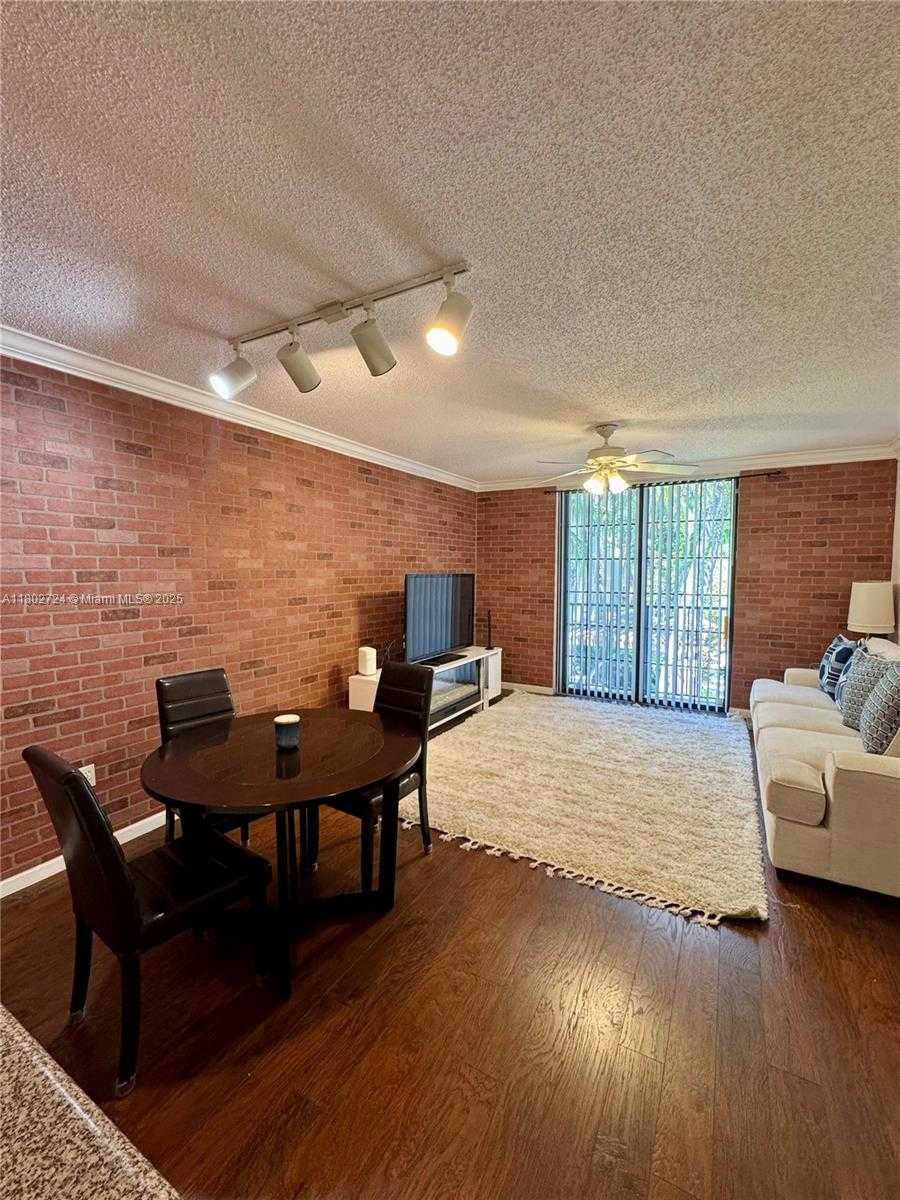 Small Image of 1900 VAN BUREN ST #211B, Hollywood Number 4