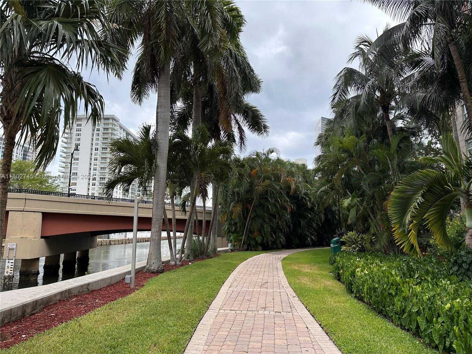 Small Image of 17150 #2118, Sunny Isles Beach Number 10