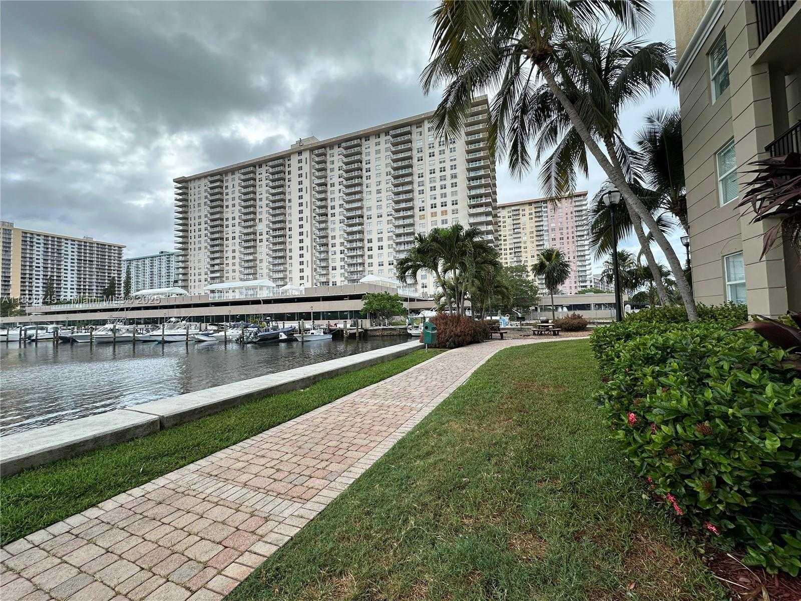 Small Image of 17150 #2118, Sunny Isles Beach Number 11