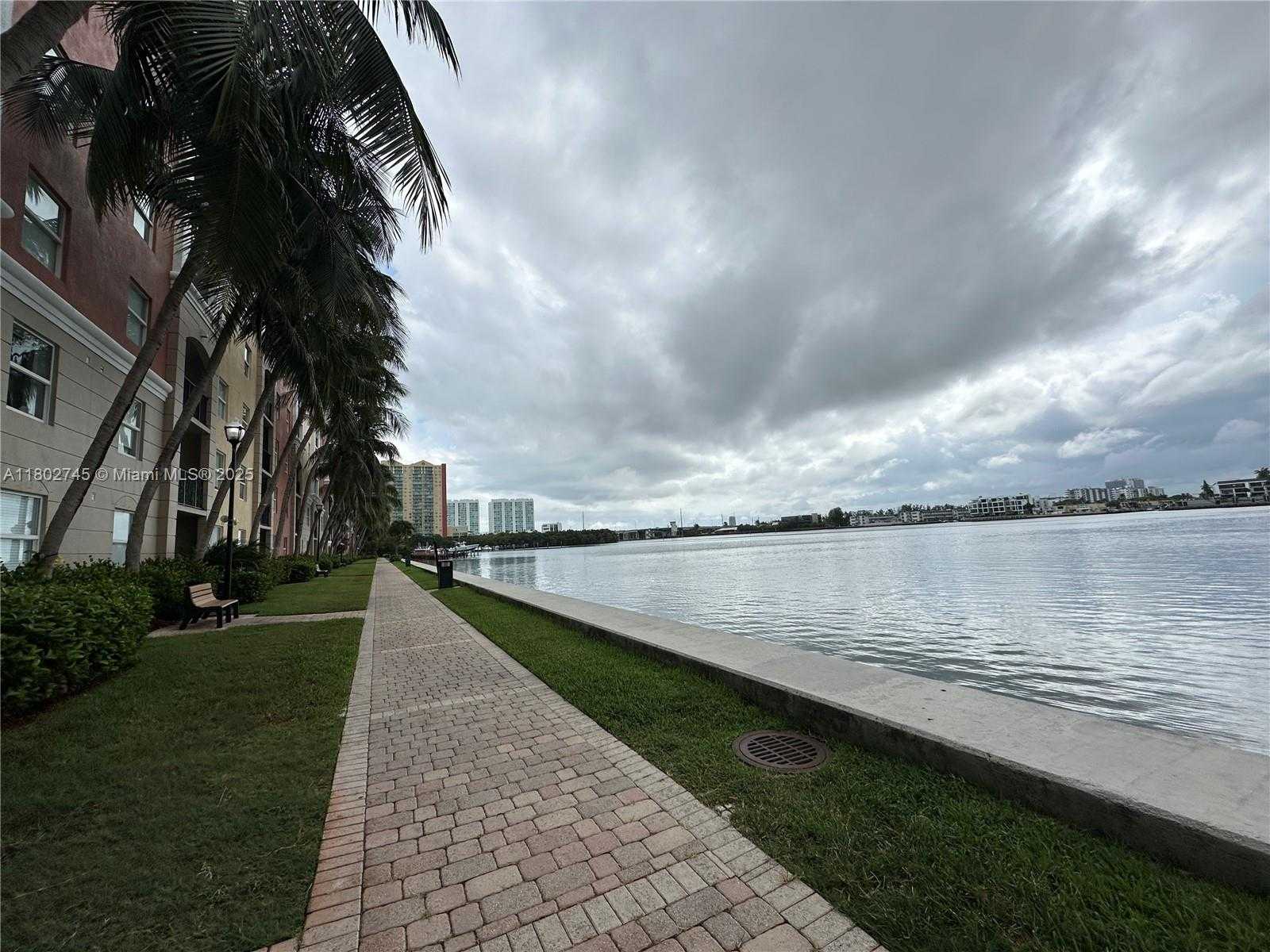 Small Image of 17150 #2118, Sunny Isles Beach Number 12