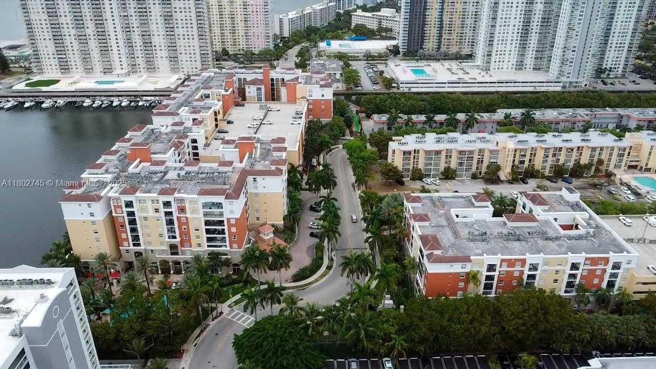 Small Image of 17150 #2118, Sunny Isles Beach Number 4