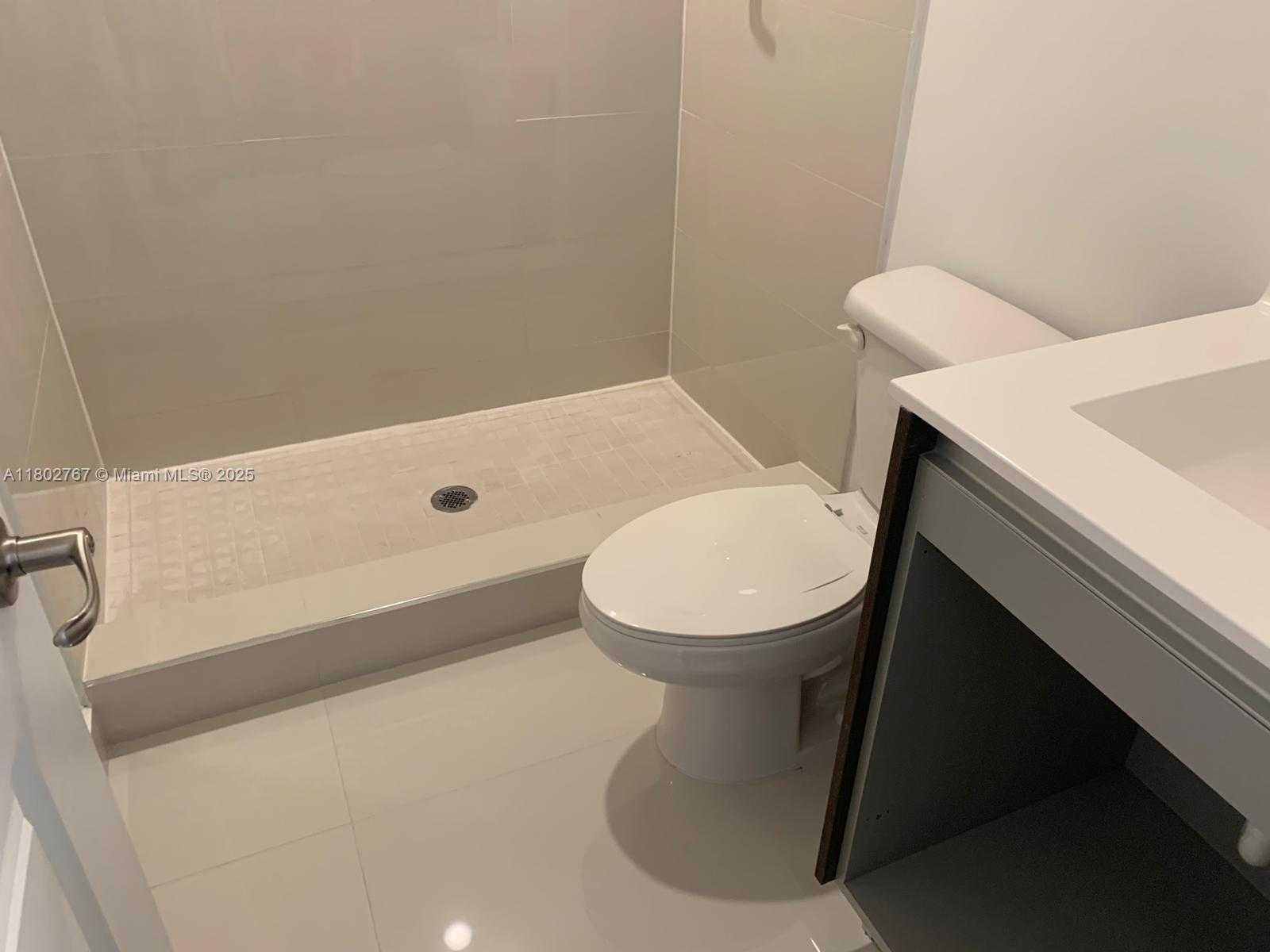 Small Image of 510 SOUTH WEST 91ST PL #510, Miami Number 3