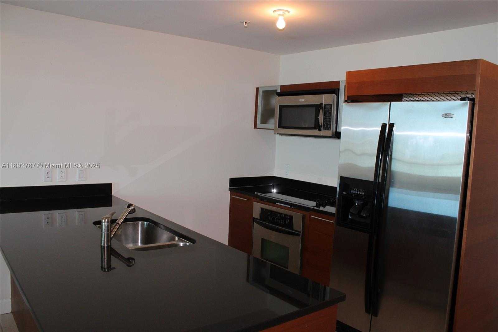 Small Image of 1900 NORTH BAYSHORE DR #4108, Miami Number 4