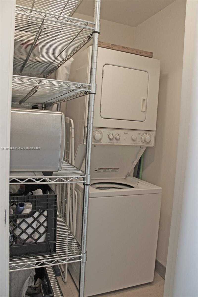 Small Image of 1900 NORTH BAYSHORE DR #4108, Miami Number 5