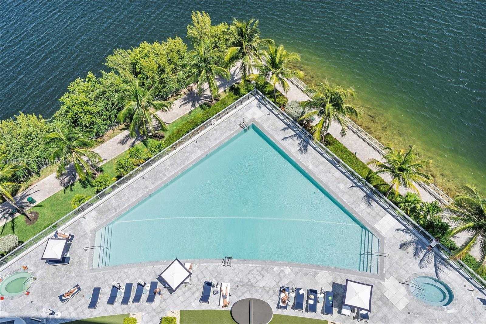 Small Image of 3300 NORTH EAST 188TH ST #UPH15, Aventura Number 15