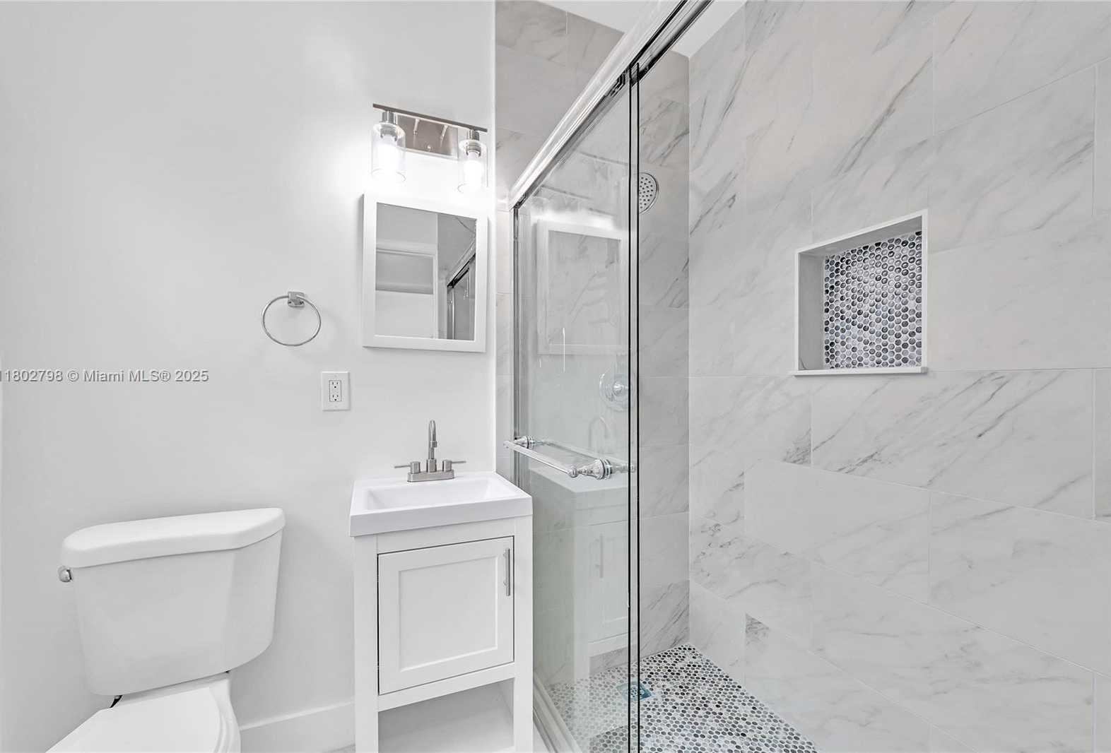 Small Image of 1839 FUNSTON ST #2, Hollywood Number 17