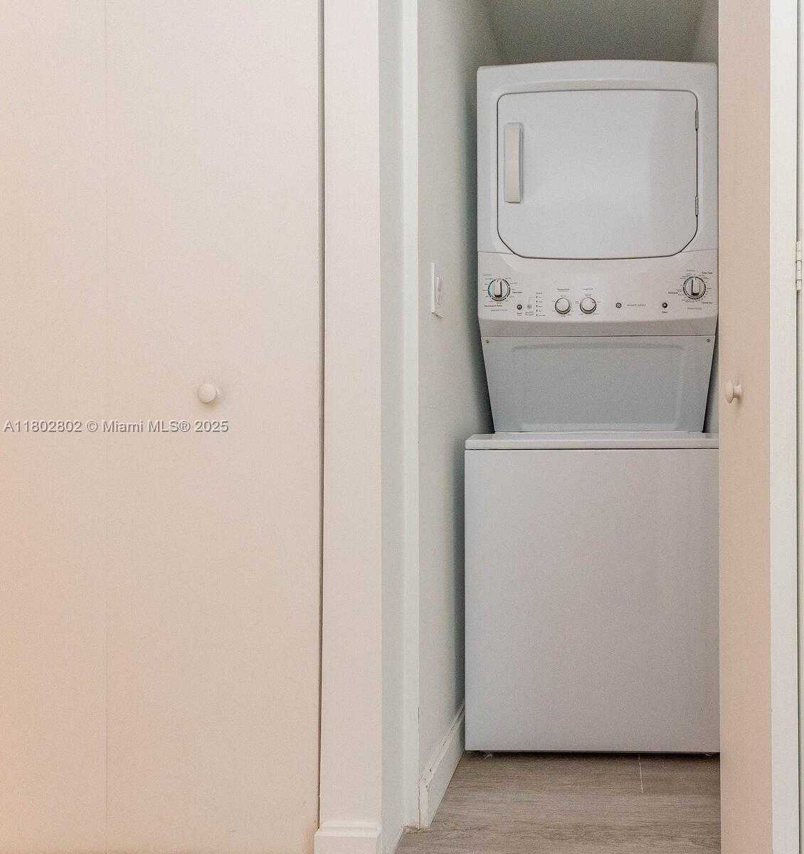 Small Image of 45 SOUTH WEST 9TH ST #1201, Miami Number 26