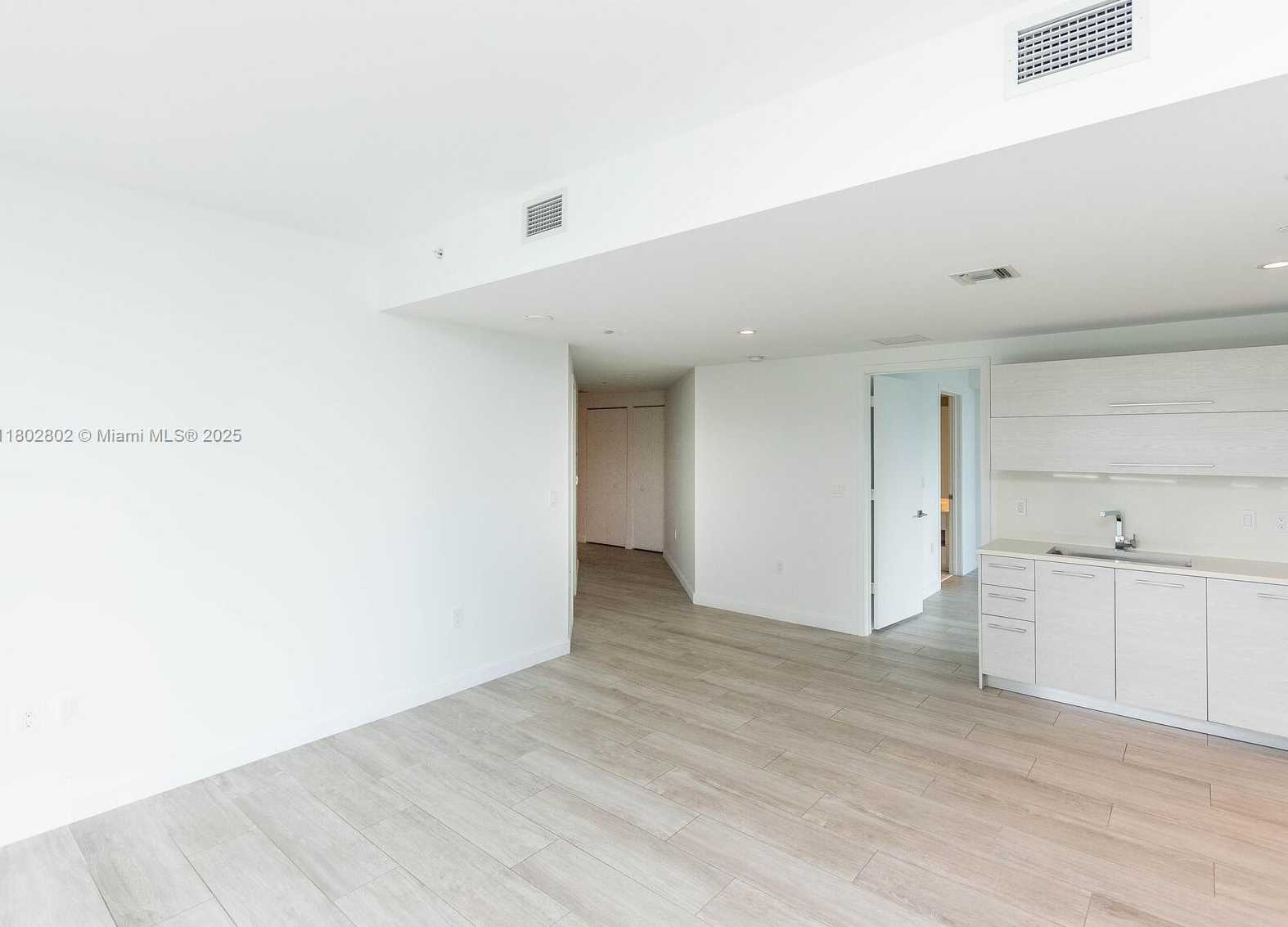 Small Image of 45 SOUTH WEST 9TH ST #1201, Miami Number 3