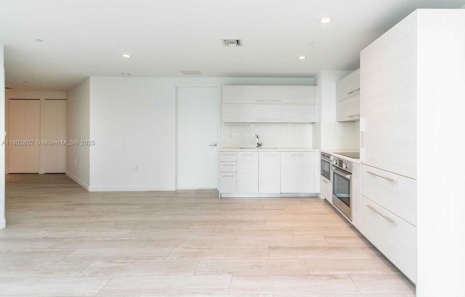 Small Image of 45 SOUTH WEST 9TH ST #1201, Miami Number 9