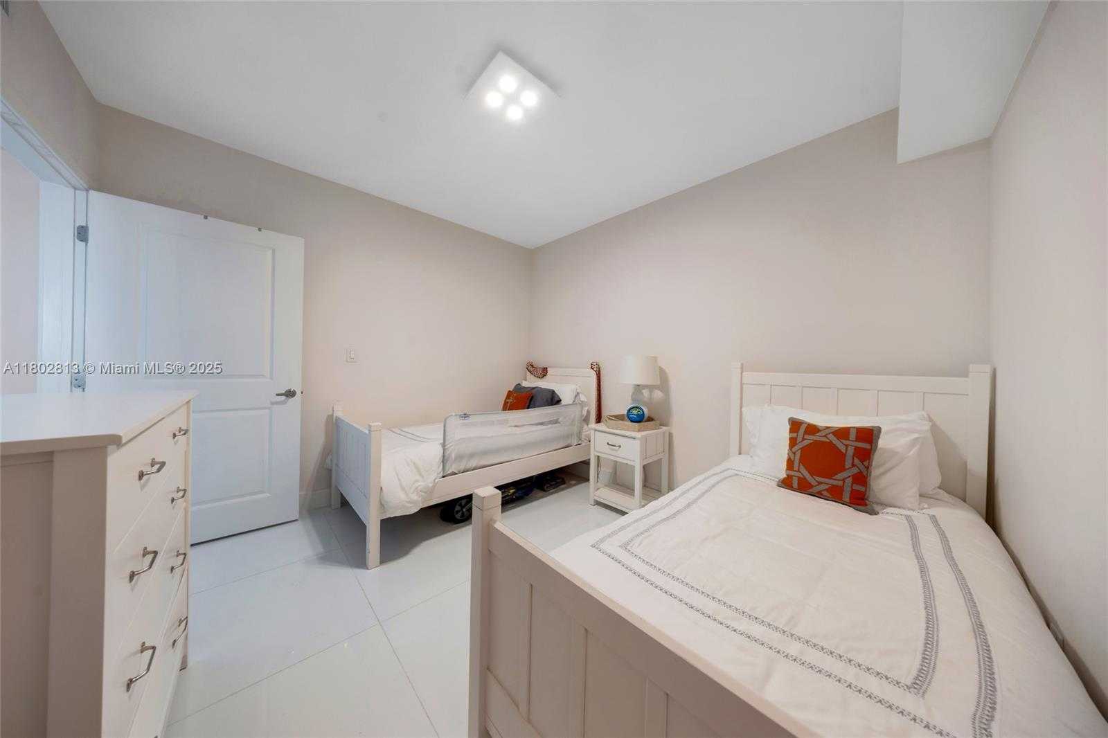 Small Image of 400 SUNNY ISLES BLVD #1106, Sunny Isles Beach Number 15