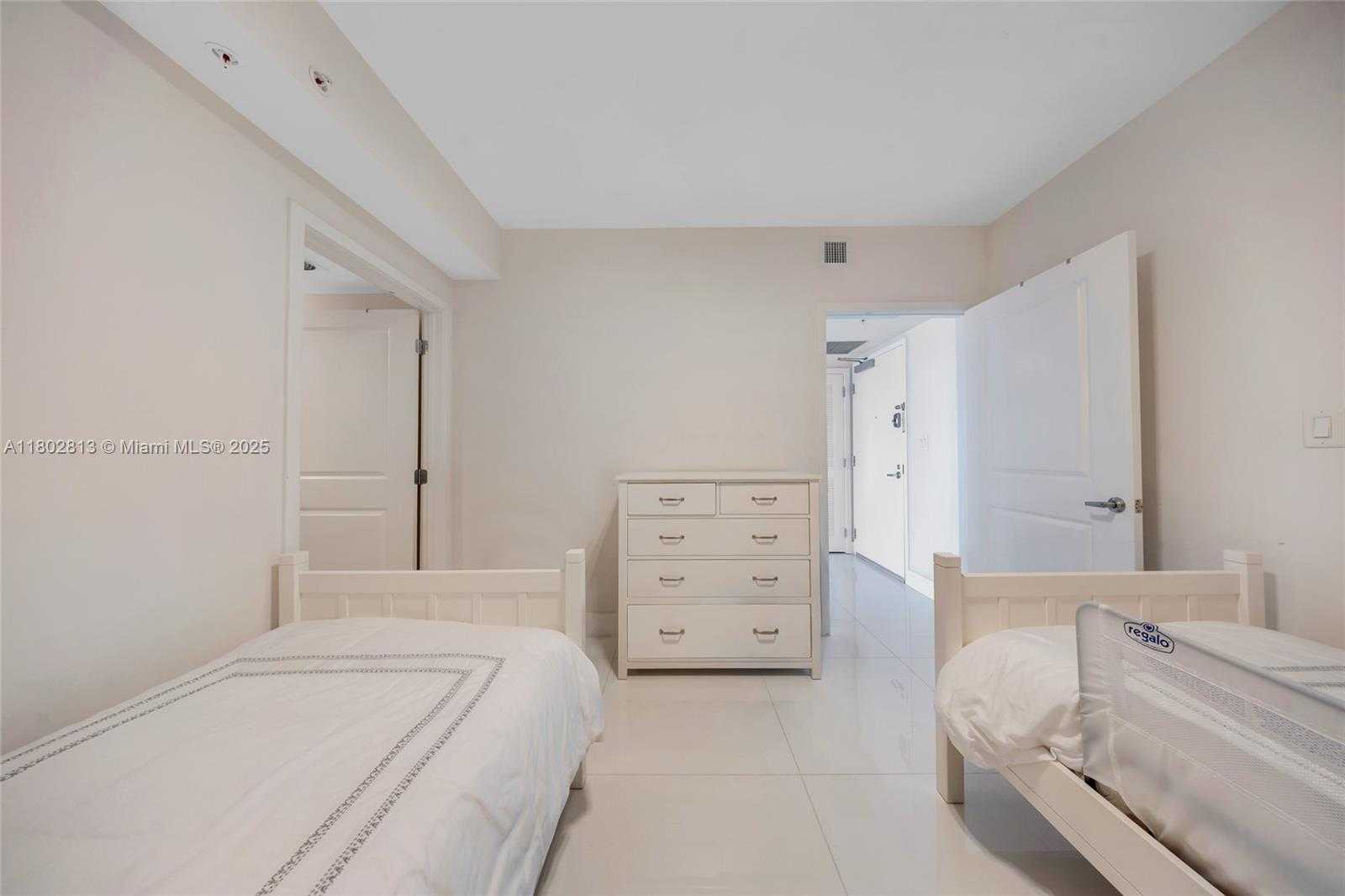 Small Image of 400 SUNNY ISLES BLVD #1106, Sunny Isles Beach Number 16