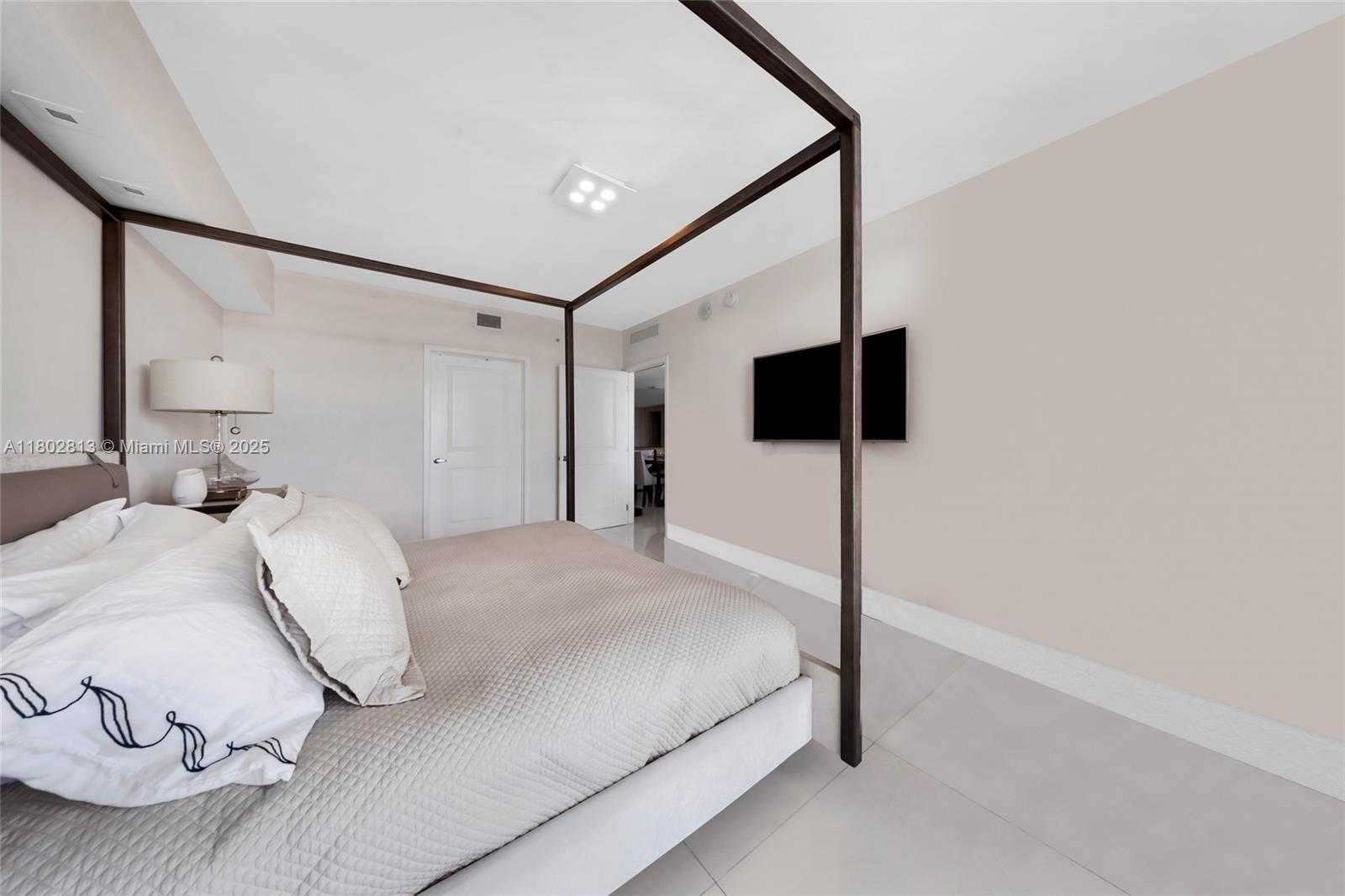 Small Image of 400 SUNNY ISLES BLVD #1106, Sunny Isles Beach Number 23