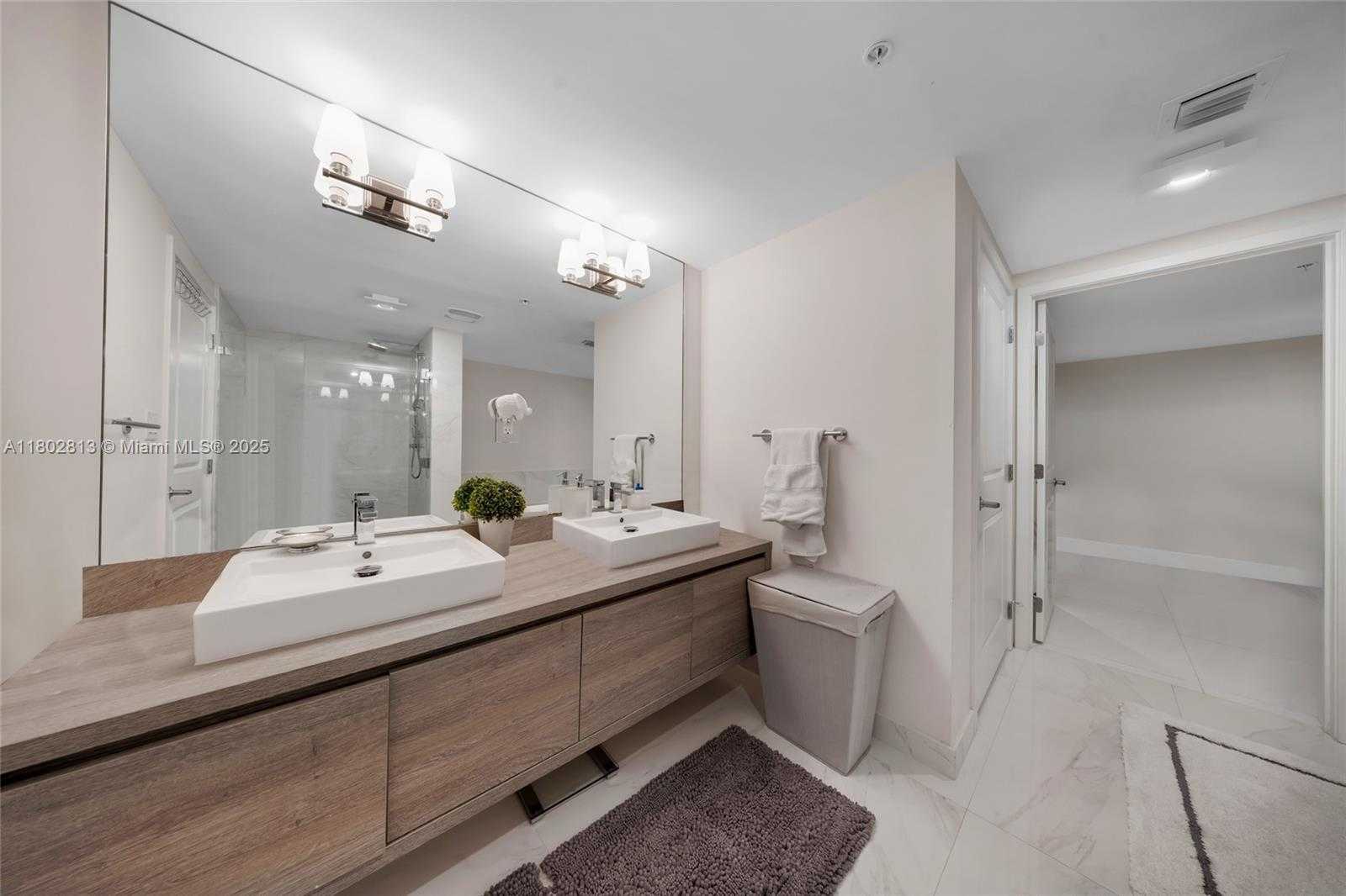 Small Image of 400 SUNNY ISLES BLVD #1106, Sunny Isles Beach Number 25