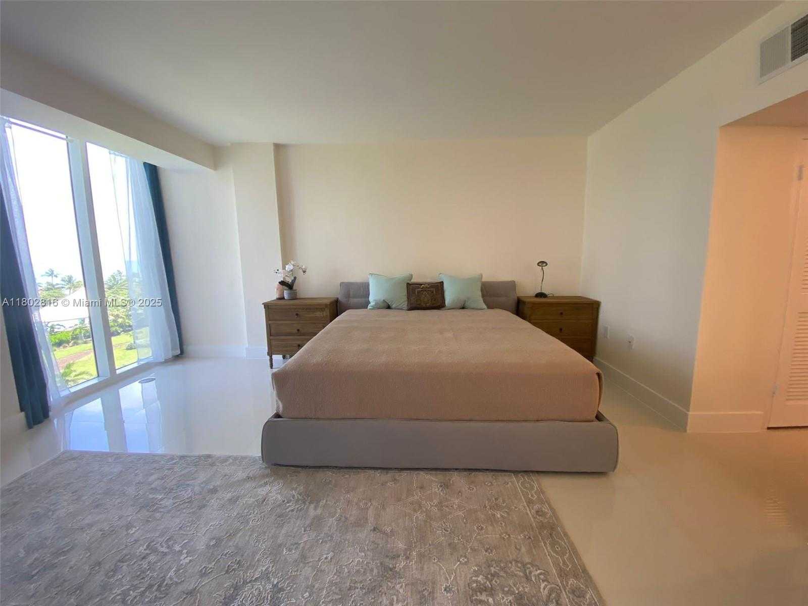 Small Image of 10275 COLLINS AVE #602, Bal Harbour Number 21