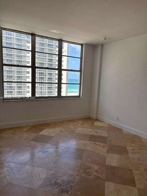 Small Image of 5700 COLLINS AVE #10D, Miami Beach Number 13