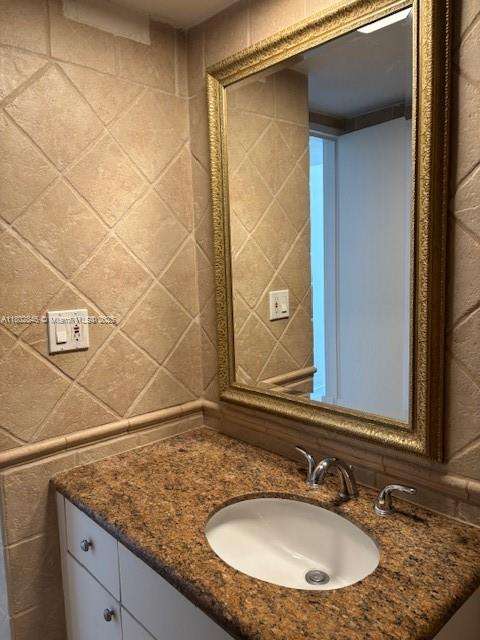 Small Image of 5700 COLLINS AVE #10D, Miami Beach Number 14