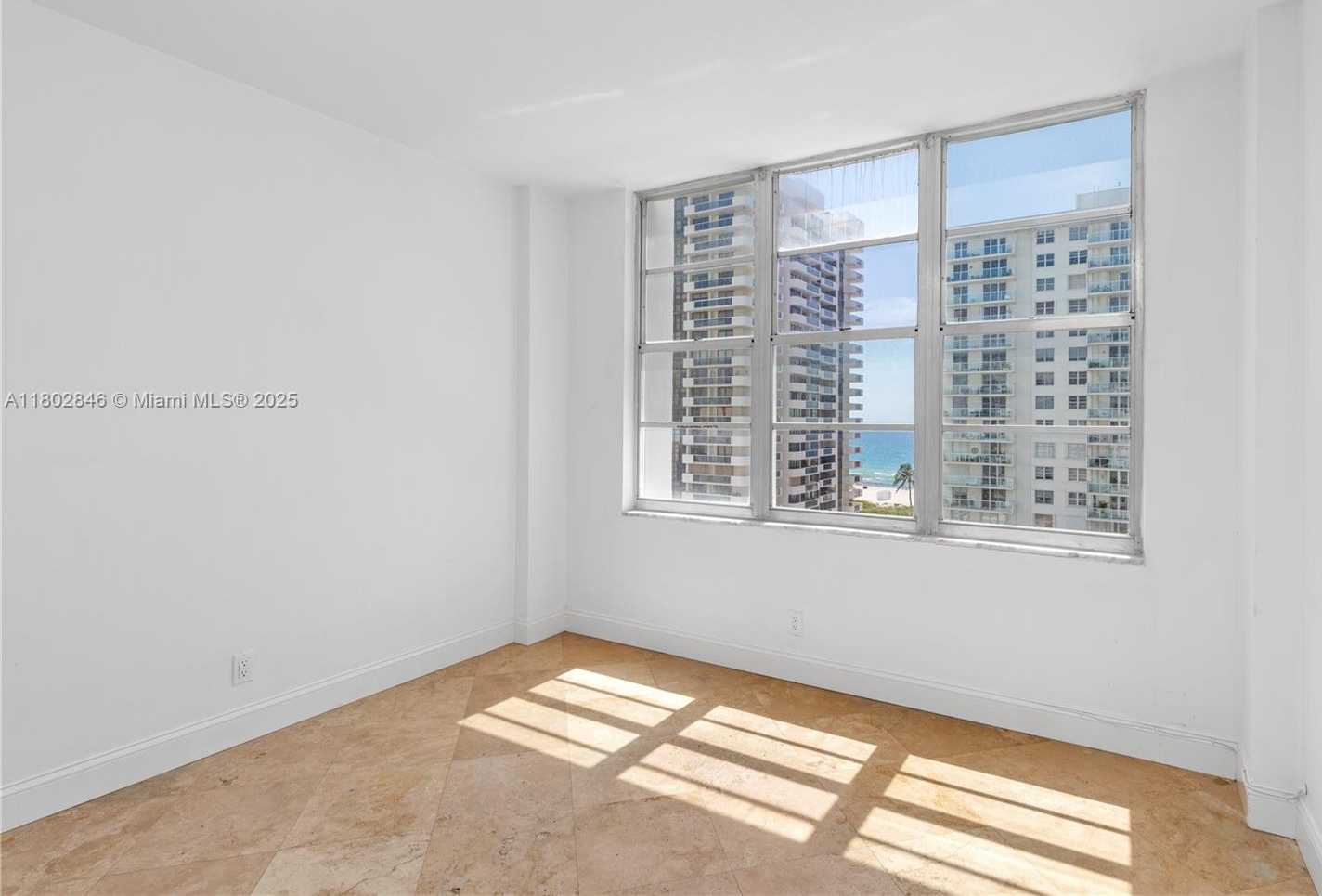 Small Image of 5700 COLLINS AVE #10D, Miami Beach Number 29
