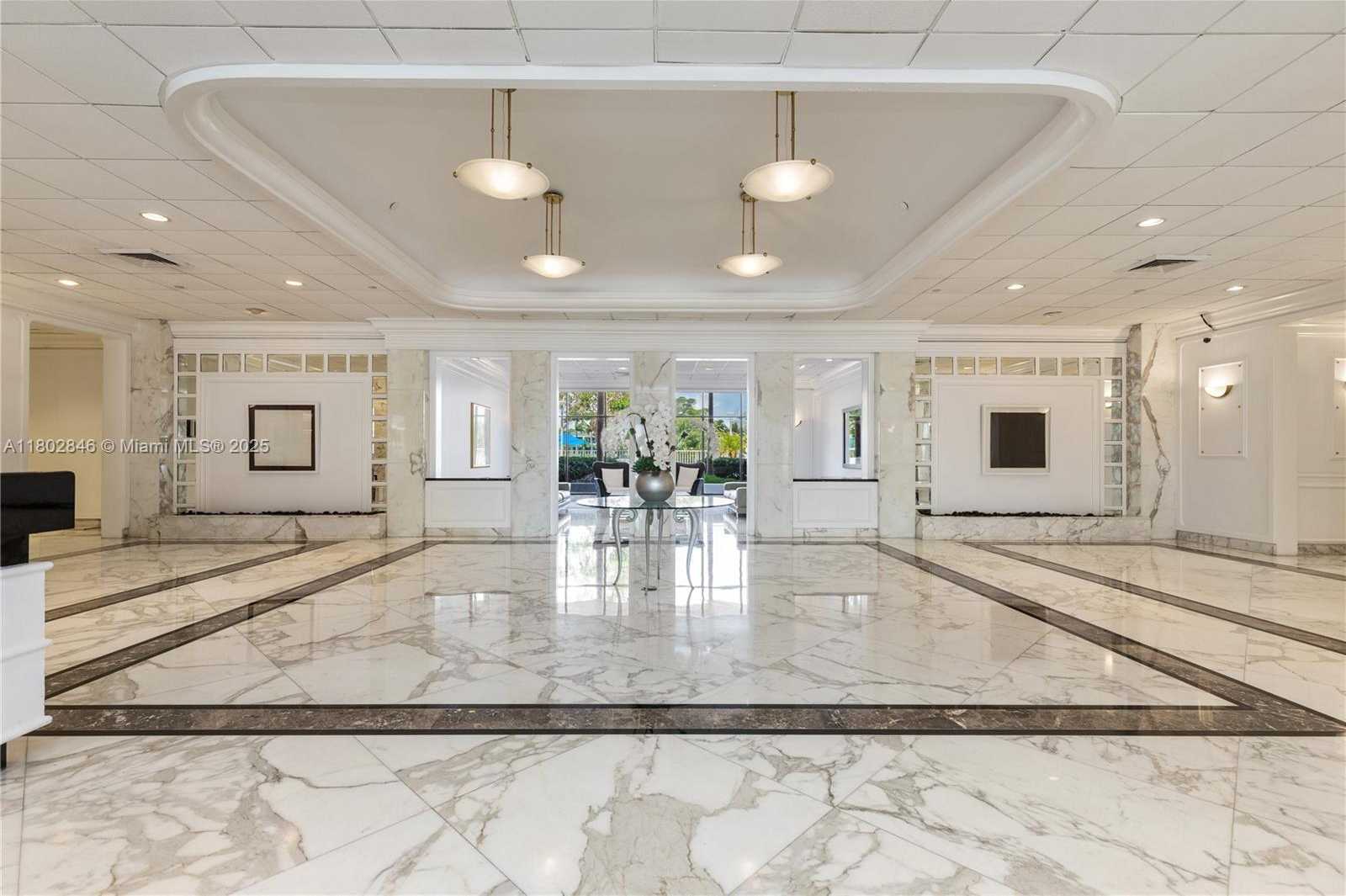 Small Image of 5700 COLLINS AVE #10D, Miami Beach Number 34