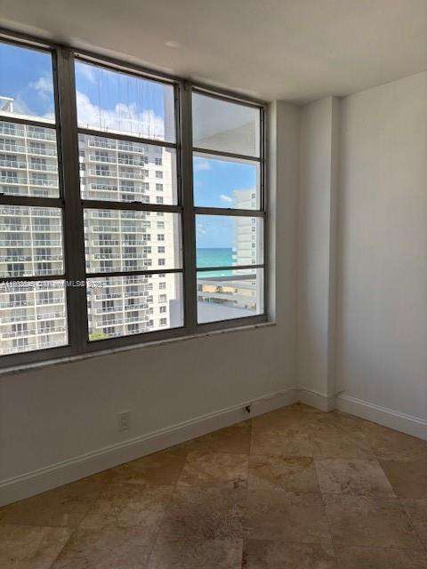Small Image of 5700 COLLINS AVE #10D, Miami Beach Number 9