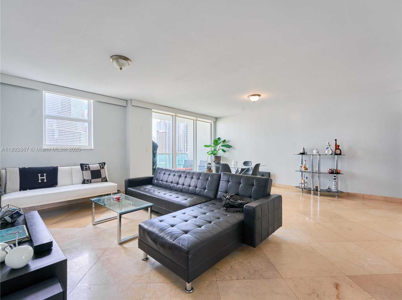 Small Image of 31 SOUTH EAST 5TH ST #1801, Miami Number 6