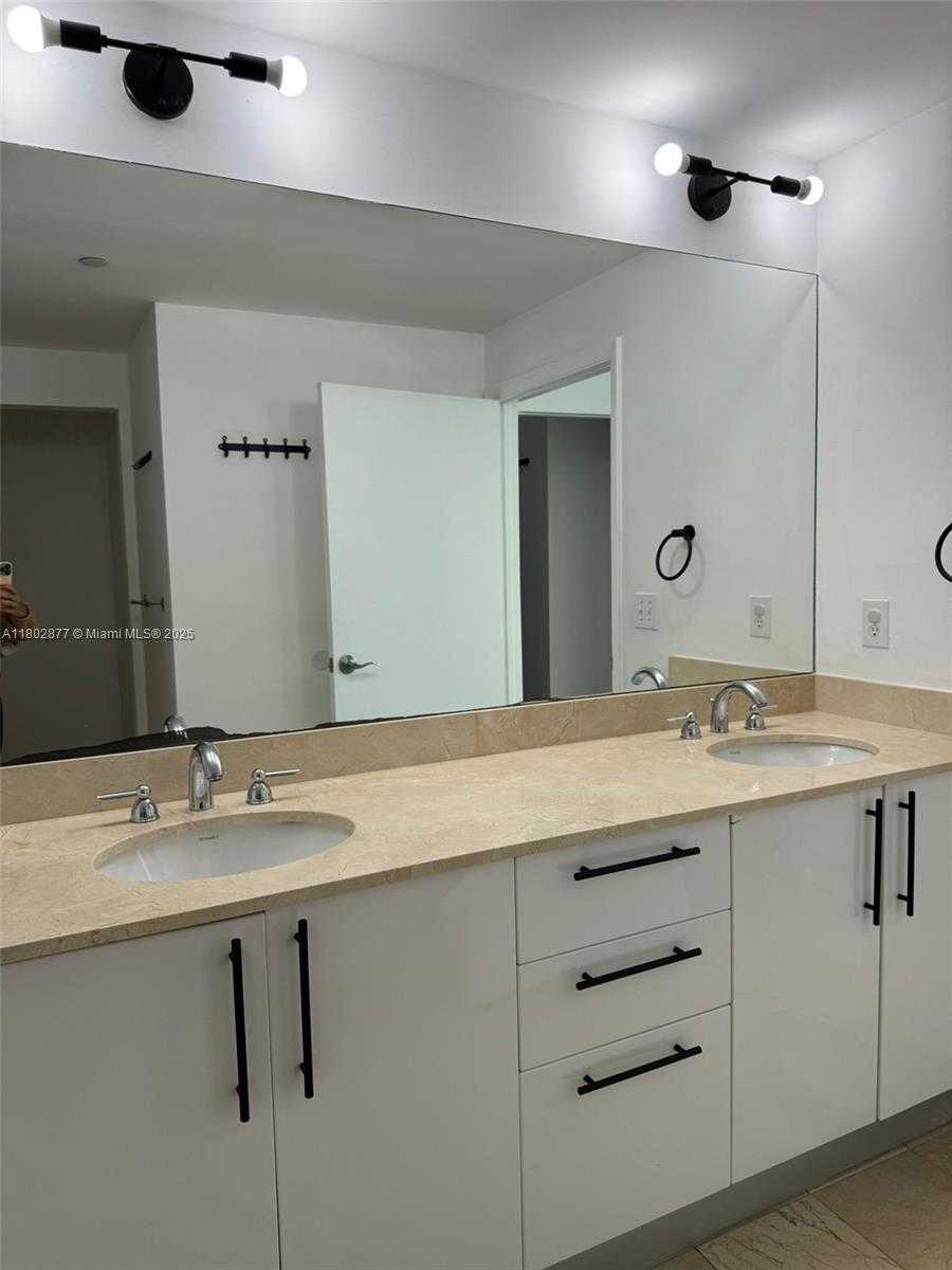 Small Image of 3330 NORTH EAST 190TH ST #1017, Aventura Number 15