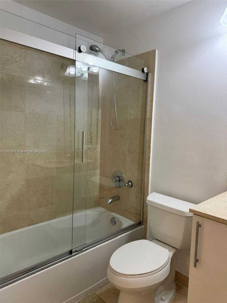 Small Image of 3330 NORTH EAST 190TH ST #1017, Aventura Number 18