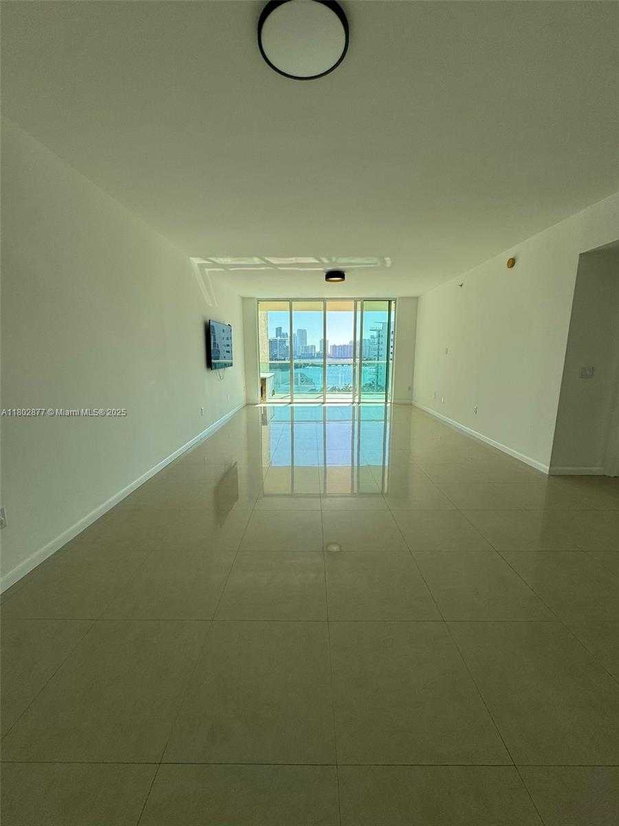 Small Image of 3330 NORTH EAST 190TH ST #1017, Aventura Number 4