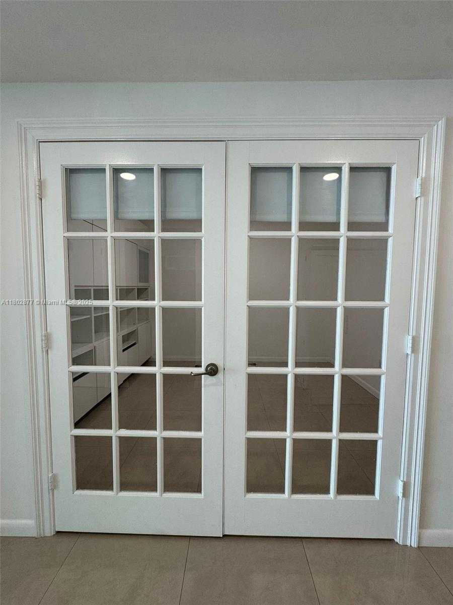 Small Image of 3330 NORTH EAST 190TH ST #1017, Aventura Number 9