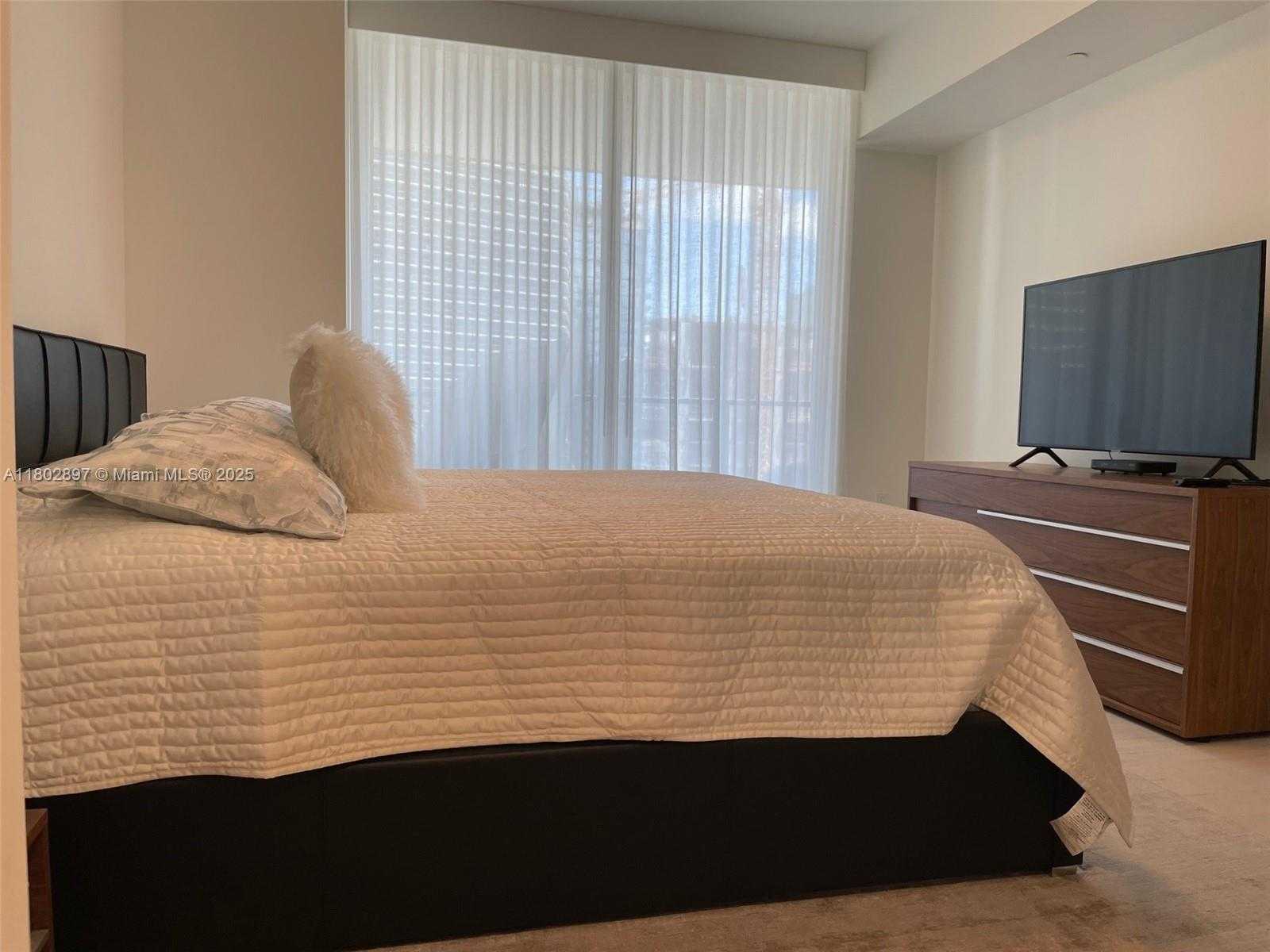 Small Image of 1000 BRICKELL PLZ #3114, Miami Number 10