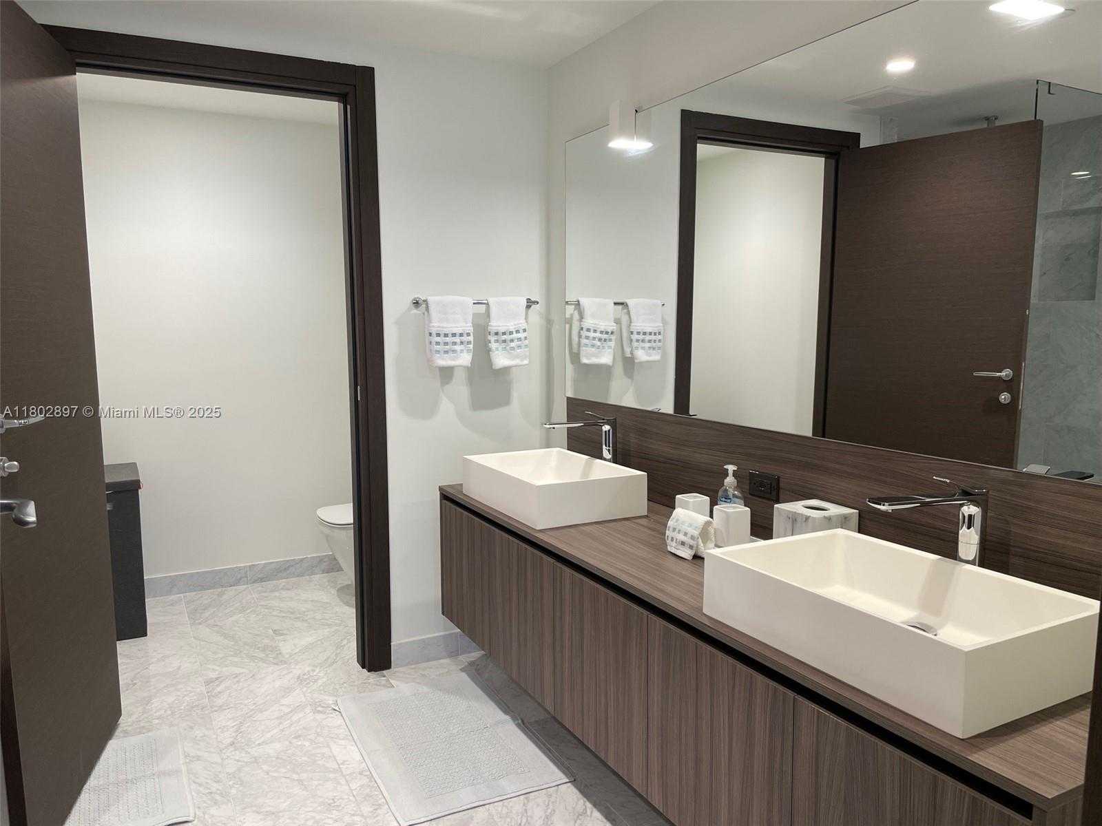 Small Image of 1000 BRICKELL PLZ #3114, Miami Number 6
