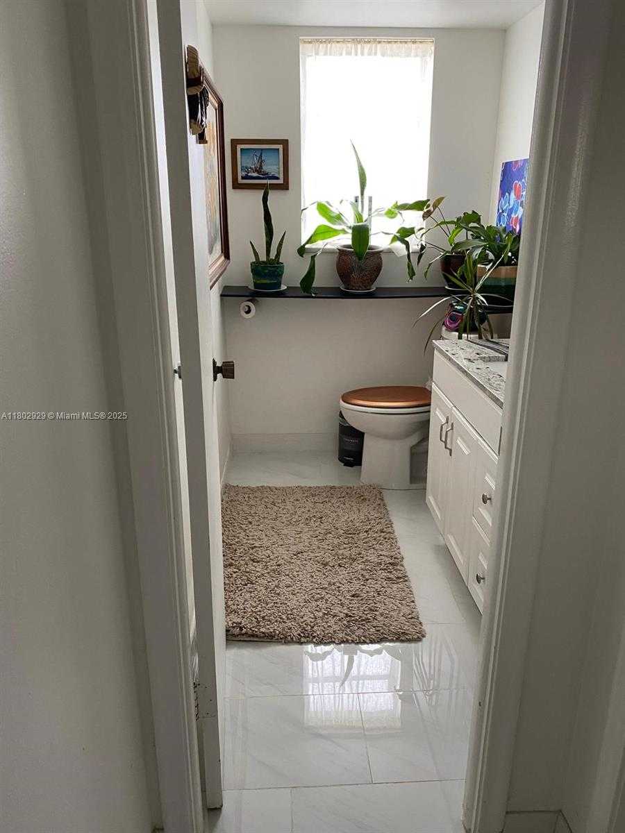 Small Image of 1811 JEFFERSON ST #607, Hollywood Number 4